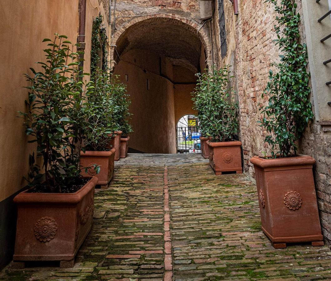 Domus Nannini Spa - L' Arco Di Matteotti Siena Ngoại thất bức ảnh