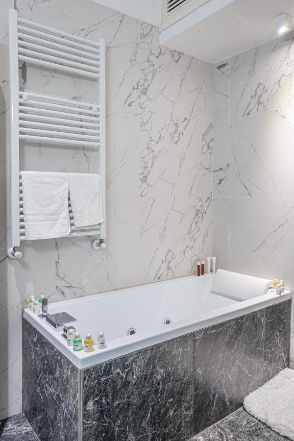 Domus Nannini Spa - L' Arco Di Matteotti Siena Ngoại thất bức ảnh